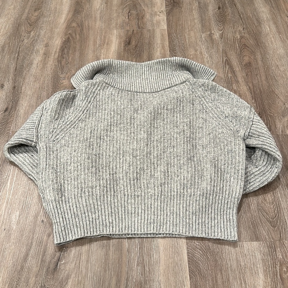 Banana Republic Gray Ribbed Zip Sweater - Picture 5 of 6